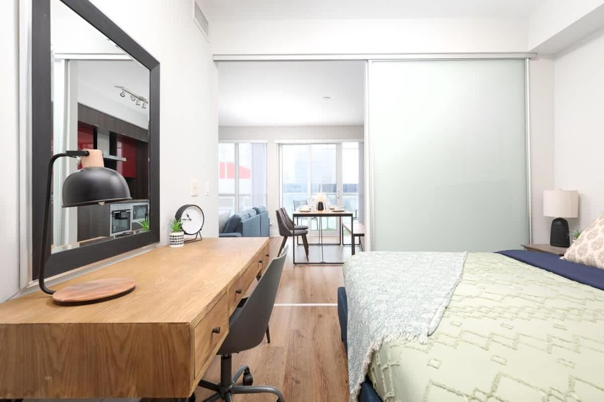 Sleeps 4 - Best Location In Toronto For Tourists Apartment Exterior photo