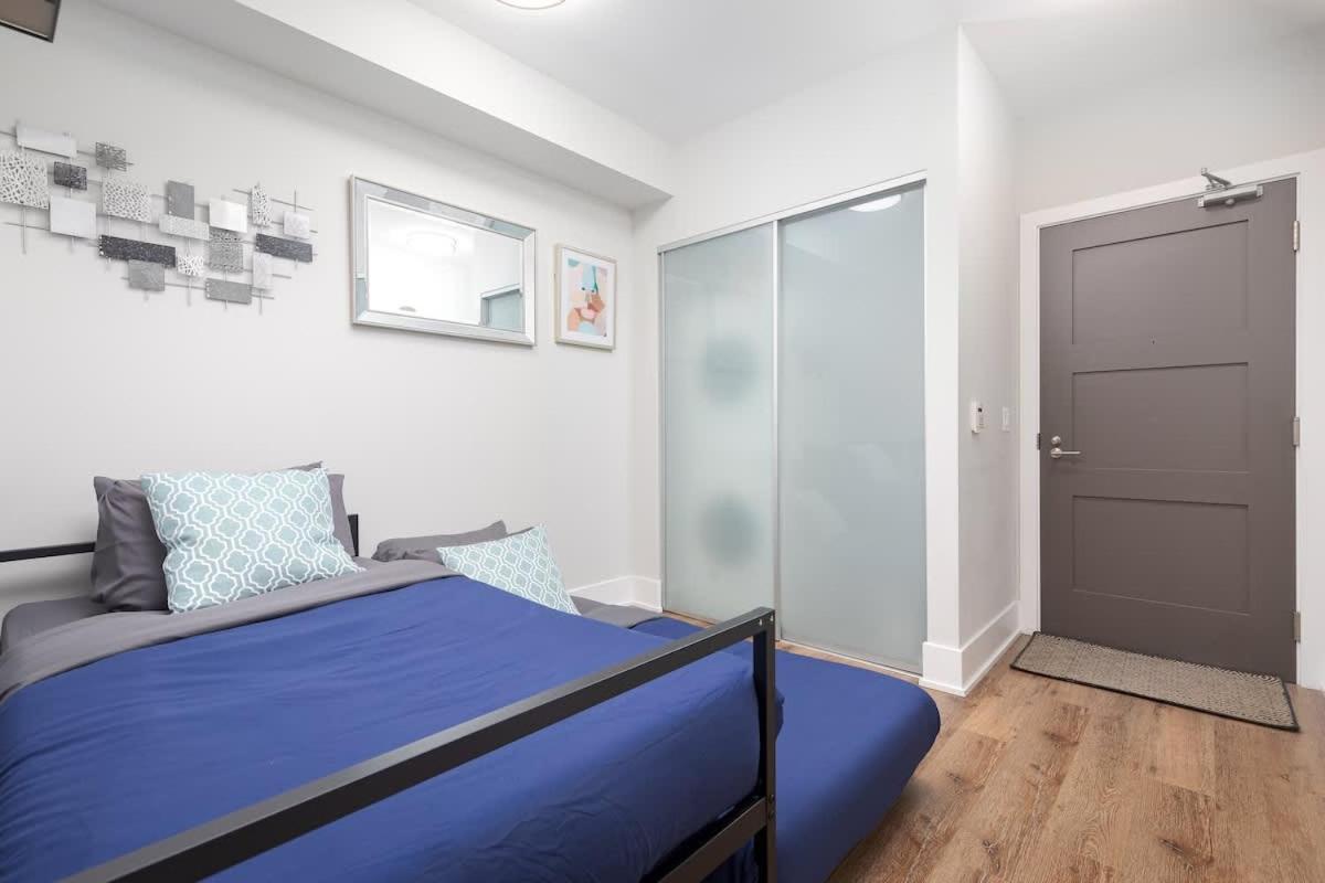 Sleeps 4 - Best Location In Toronto For Tourists Apartment Exterior photo